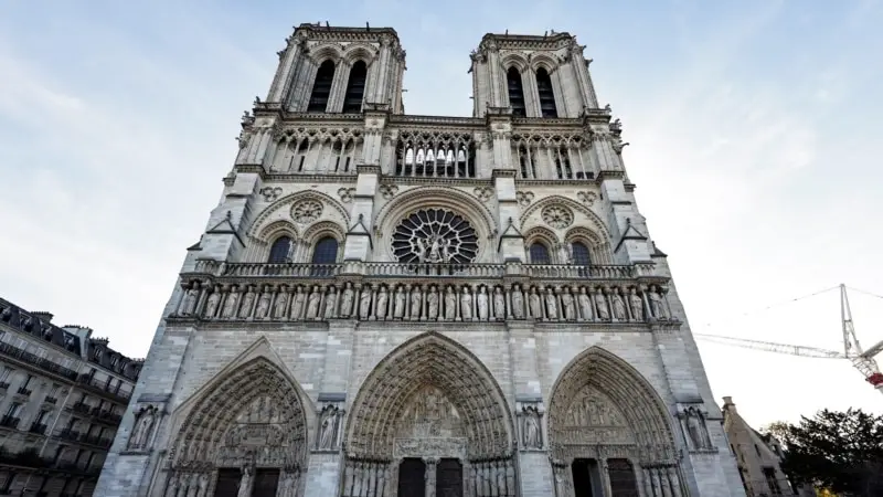 Restorasyonu tamamlanan Paris Notre Dame Katedrali yeniden açılıyor