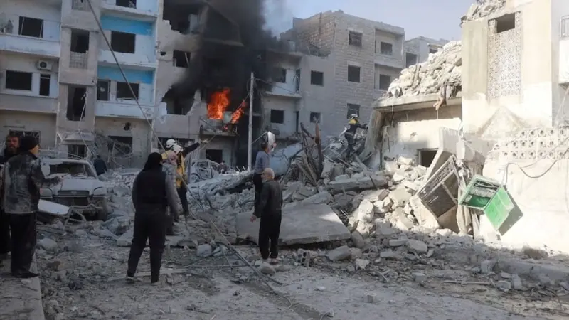 “Hizbullah Esat'a destek için Suriye’ye savaşçı göndermeyi şimdilik düşünmüyor”