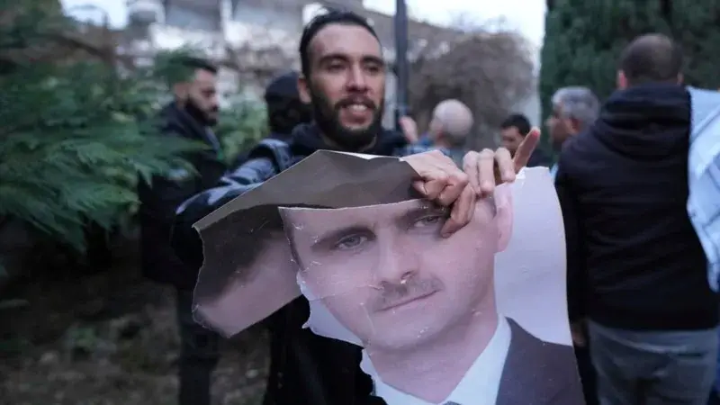 13 yıl süren iç savaşta Esat sonrası neler olabilir?