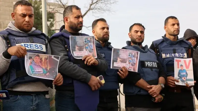 Gazze'daki yetkililer İsrail'in beş gazeteciyi öldürdüğünü iddia ederken İsrail bu kişilerin “gazeteci kılığında militan” olduğunu savundu