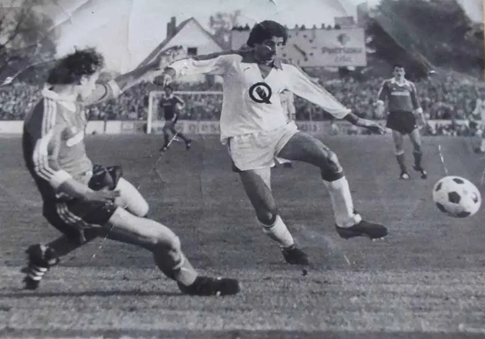 O, Almanya’da ilk Türk profesyonel Futbolculardan biri idi