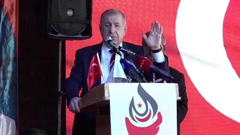 Ümit Özdağ gözaltına alındı; Cumhurbaşkanı'na hakaretle suçlanıyor
