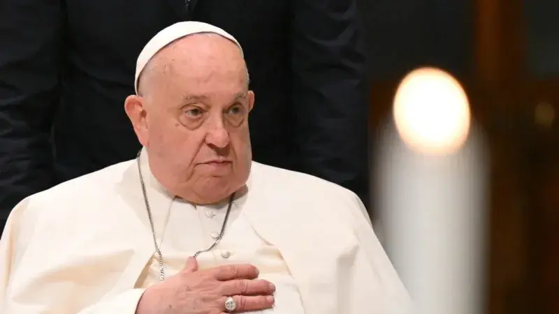 “Papa Francis'in durumu kritik ve hafif böbrek sorunu yaşıyor”