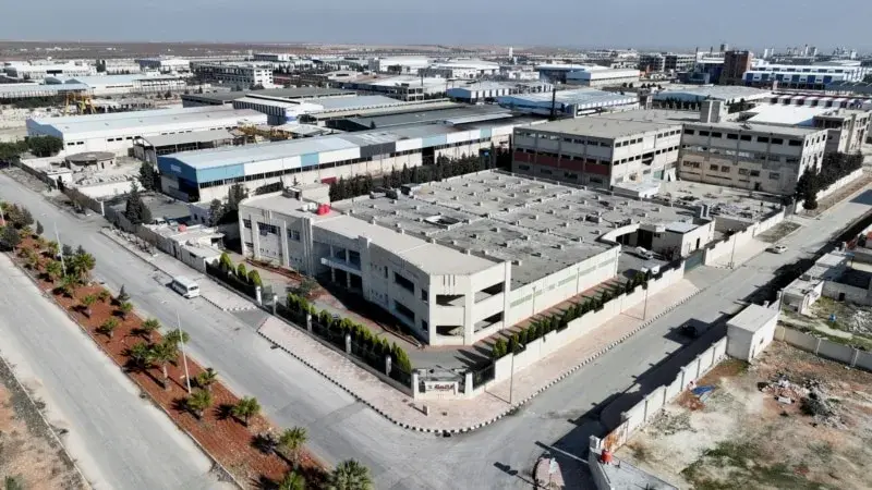 Suriye’nin “sanayi başkenti” Halep’te fabrikalar çalışmaya başladı