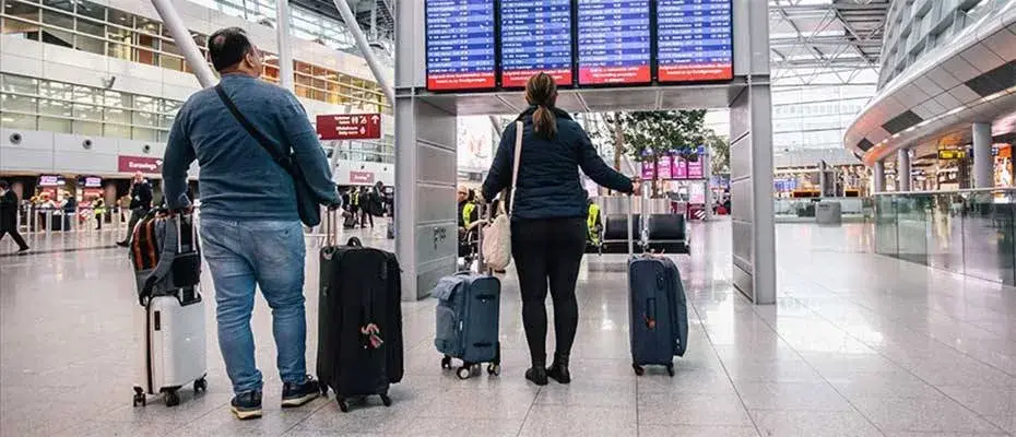Almanya’da hava trafiği açıldı