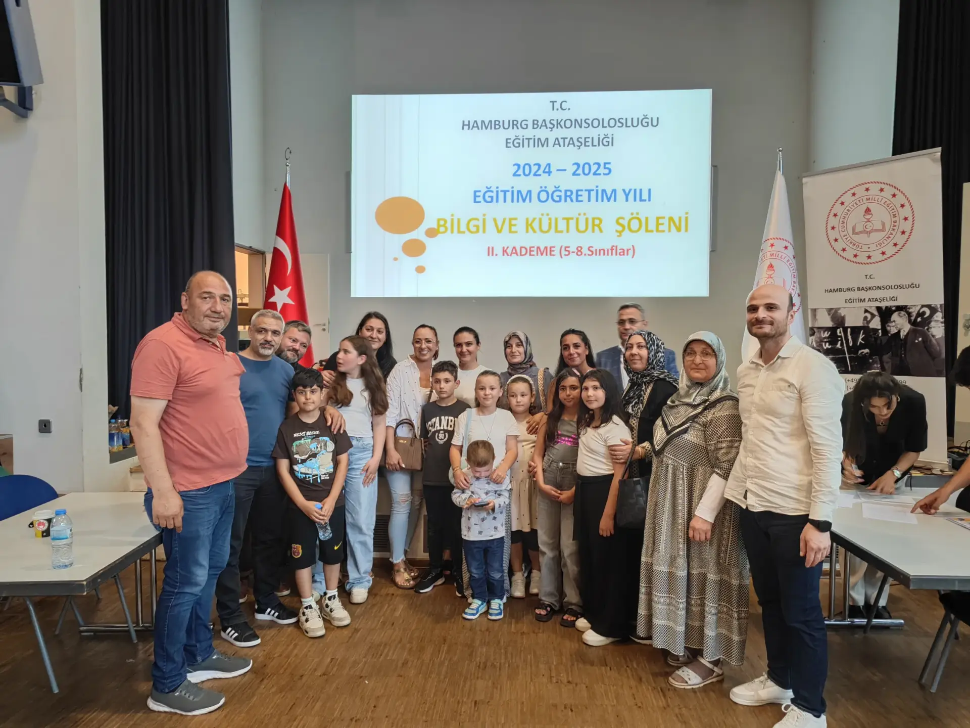 Hamburg’da 2. Bilgi ve Kültür Şöleni Coşkuyla Gerçekleşti