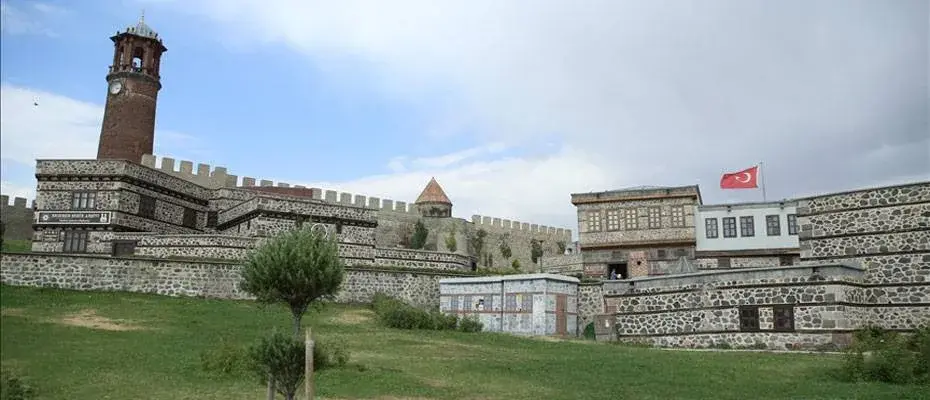 Erzurum’un ‘başkent’ unvanları ve serin iklimi yaz turizmini canlandırdı