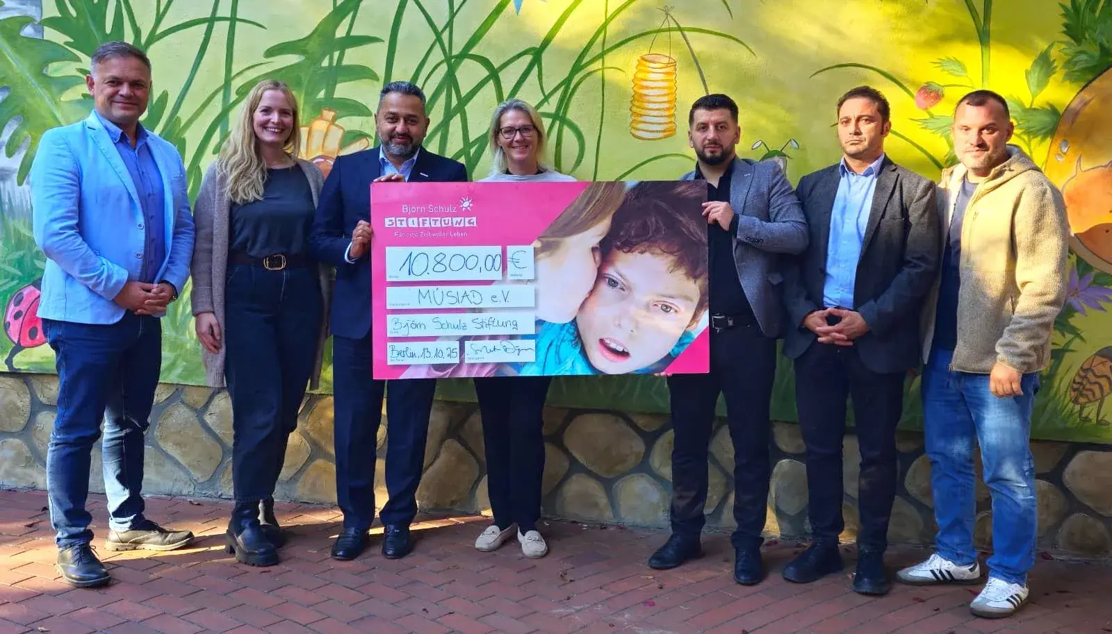 MÜSİAD Berlin’den Anlamlı Bağış: 10.800 Euro Kinderhospiz Sonnenhof’a Teslim Edildi