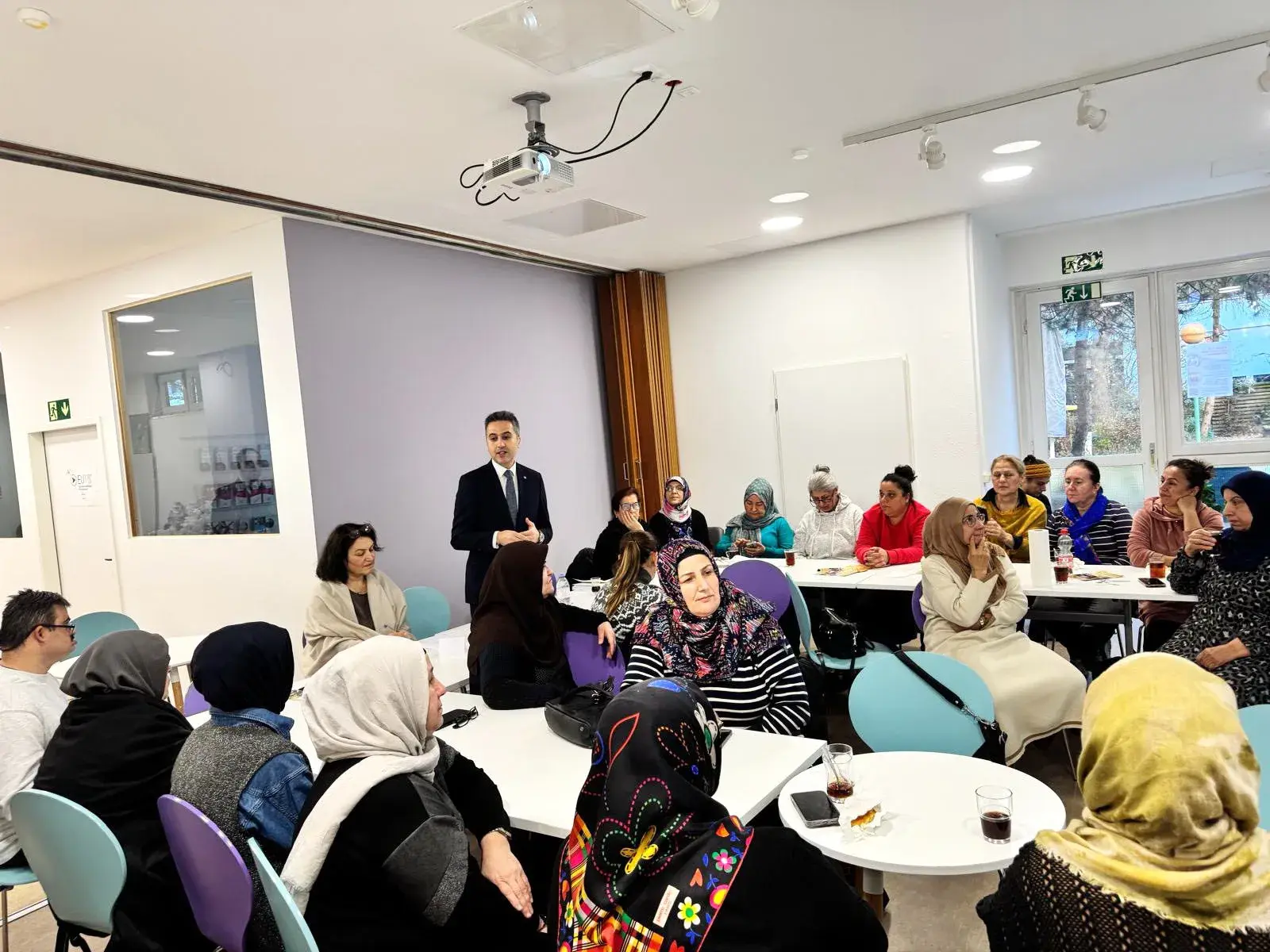 Berlin’de “2025 Aile Yılı” Kapsamında Aile İçi İletişim Semineri Düzenlendi