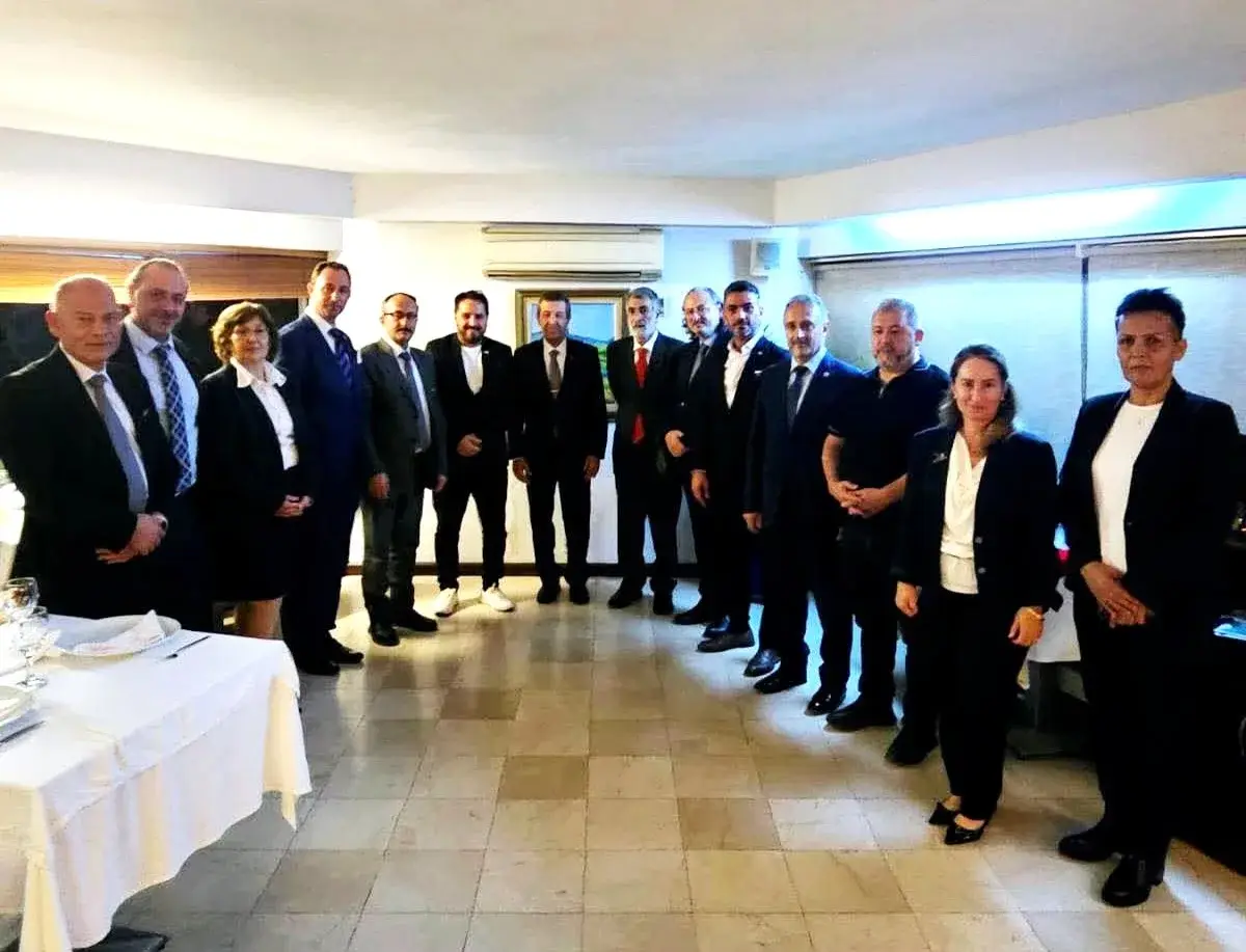 Hamburg Türk Basın Birliği Heyeti KKTC Dışişleri Bakanı Tahsin Ertuğruloğlu ile Görüştü