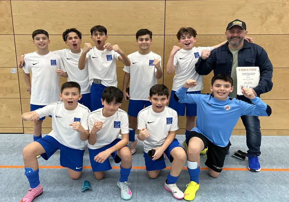 Aziz Nesin İlkokulu Berlin’de Bölgesel Futsal Şampiyonu Oldu