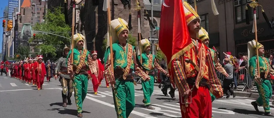 New York'ta 43. Türk Günü Yürüyüşü coşkuyla kutlandı