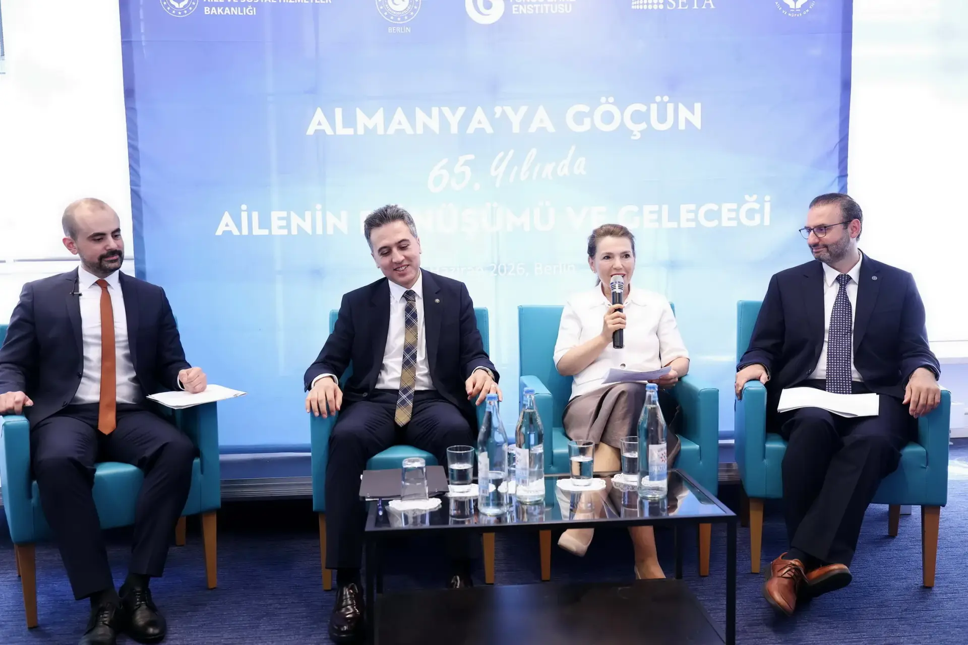 Göçün 65. Yılında Türk Ailesinin Dönüşümü Berlin’de Masaya Yatırıldı