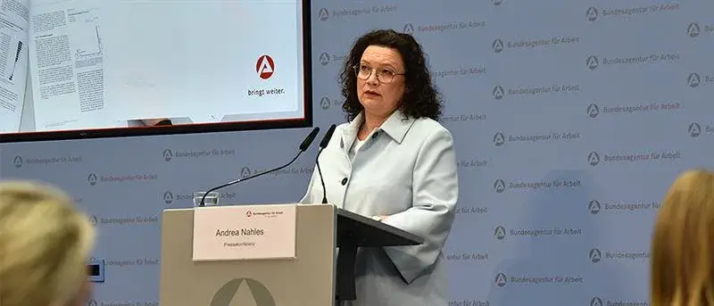 Almanya’da İşsizlik Geriledi, Nitelikli İş Gücü Açığı Sürüyor