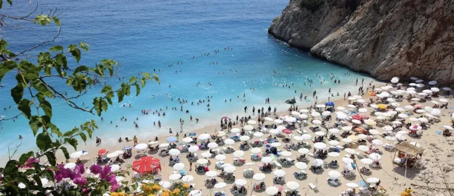 Antalya'da Dumansız Plaj uygulaması başlatıldı