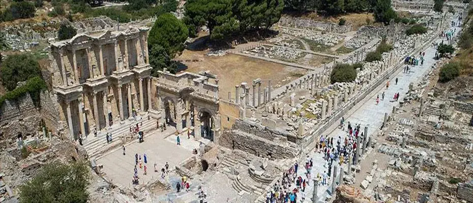 Bakan Bak’tan gençlere ücretsiz Müzekart GNS müjdesi