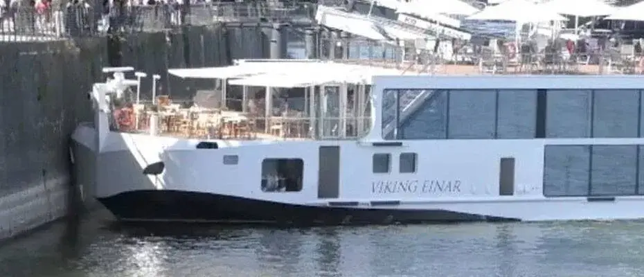 Kuraklık Ren Nehri’nde yolcu gemisini karaya oturttu